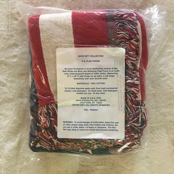 Avon Other - AVON GIFT COLLECTION U.S. FLAG THROW